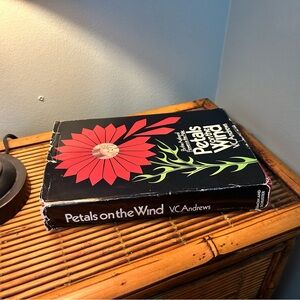 Vintage Horror: 1980 Petals on the Wind by V.C. Andrews Vintage Hardcover Book